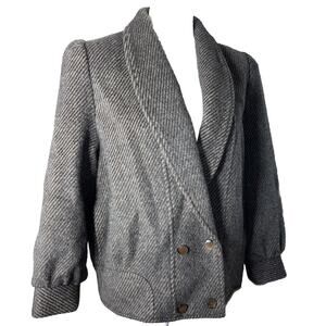 size 13 women's Gray/tan Vintage Jacket Nice Condition Super Cute